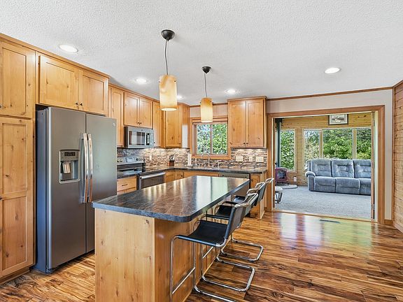 3rd image of 4466 W 131st St