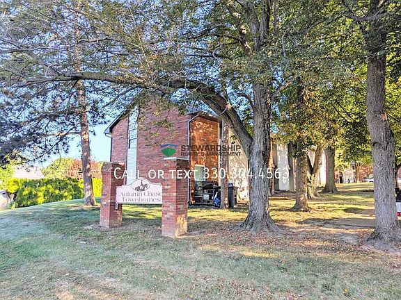 3rd image of 310 Engadine Ct SW #D8