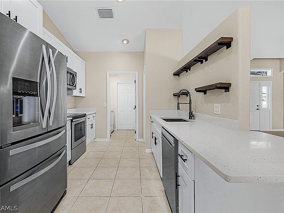 2nd image of 2905 NE 4th Pl