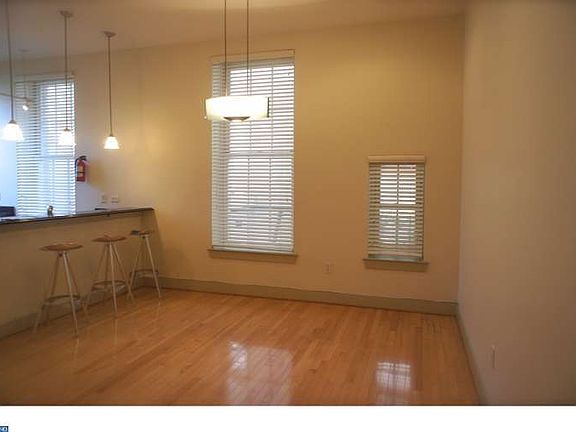5th image of 313-25 Race St #C