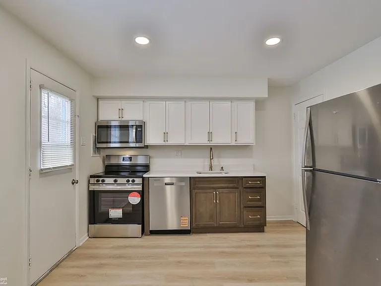 305 S Warminster Rd #B2 — Photo 21