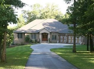 2014 W Stonegate Ln, Nixa, MO 65714