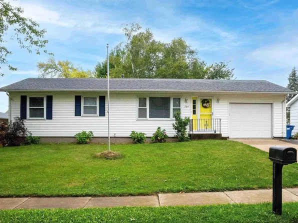 204 N 9th St, Eldridge, IA 52748
