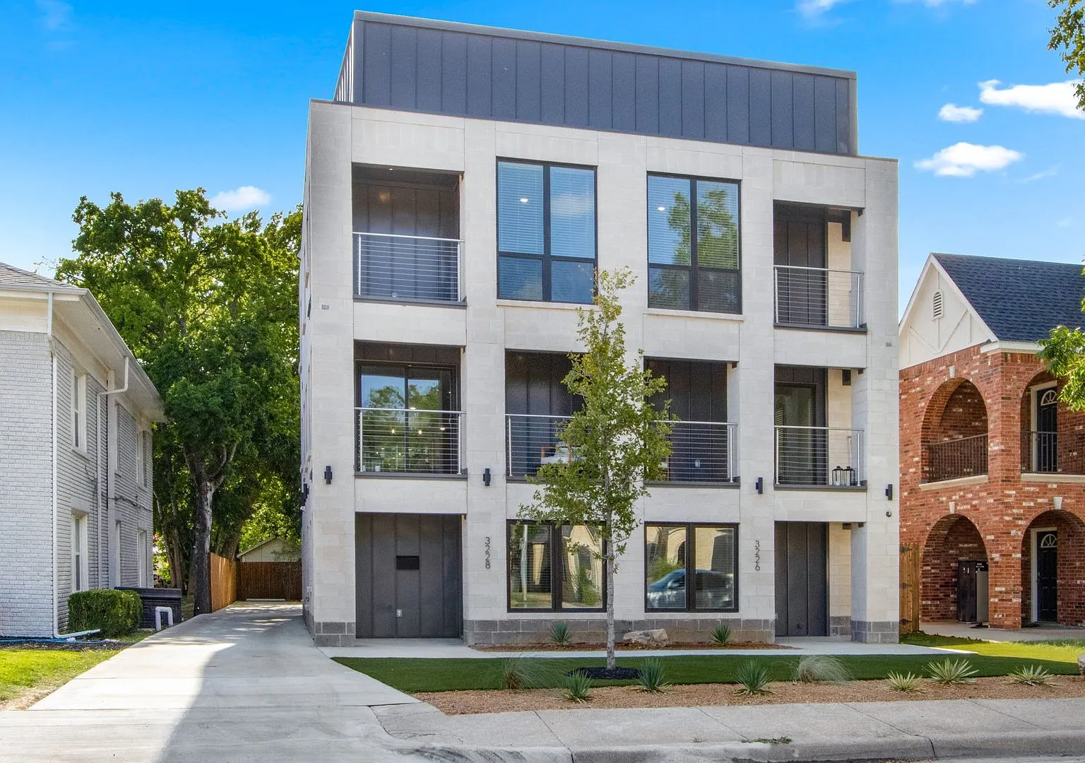 ** Move In Summer 6/28/2028 ** 4 Bedroom 4.5 Bathroom Very Short Walk To Tcu Campus — Photo 3