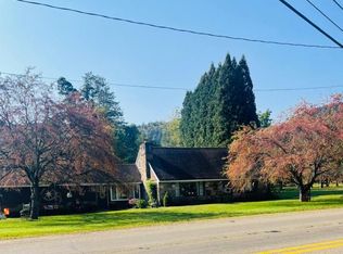 407 & 413 Pleasant Dr, Warren, PA 16365