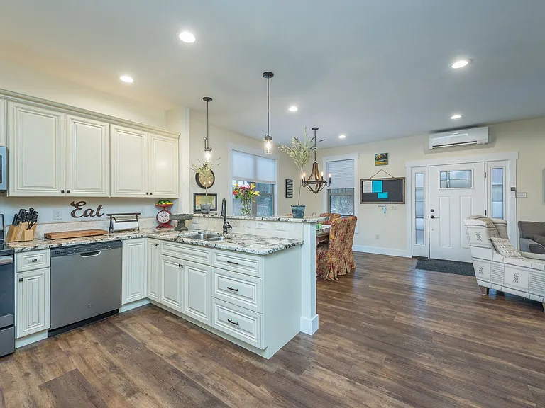 66 Terry Estate Dr — Photo 22