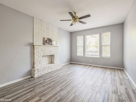 3rd image of 6051 S Eberhart Ave #3S
