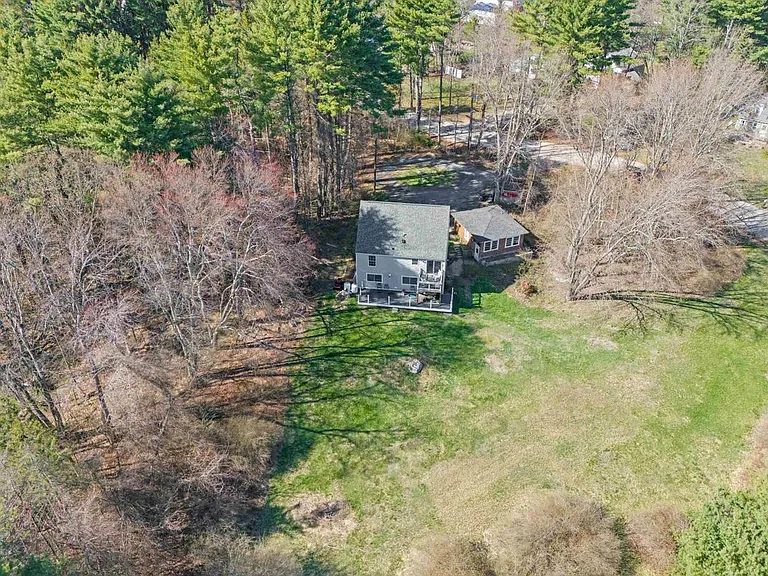 7 Pheasant Run — Photo 9