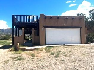 18 Homesteads Rd, Placitas, NM 87043