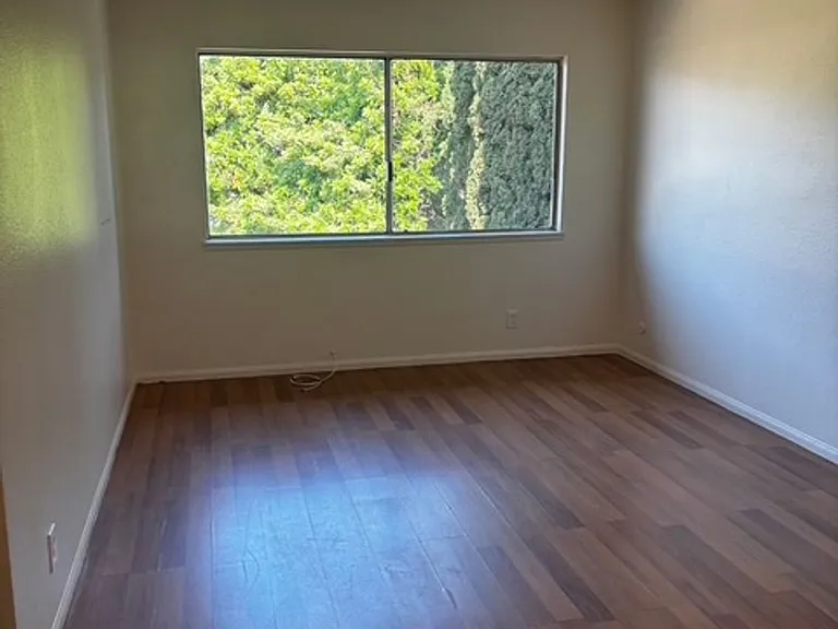 16672 Mount Darwin Cir — Photo 11