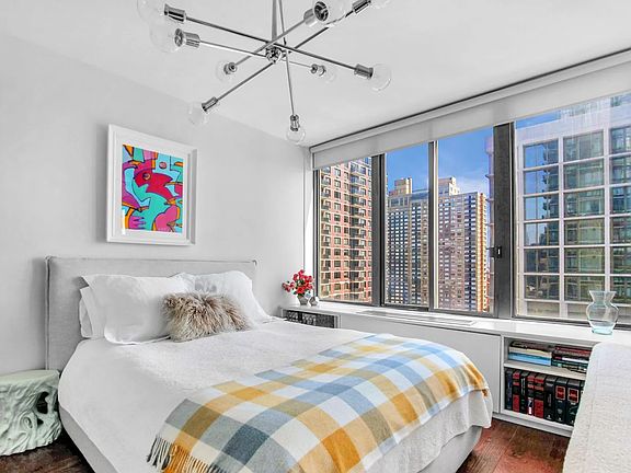 3rd image of 300 E 93rd St APT 22C