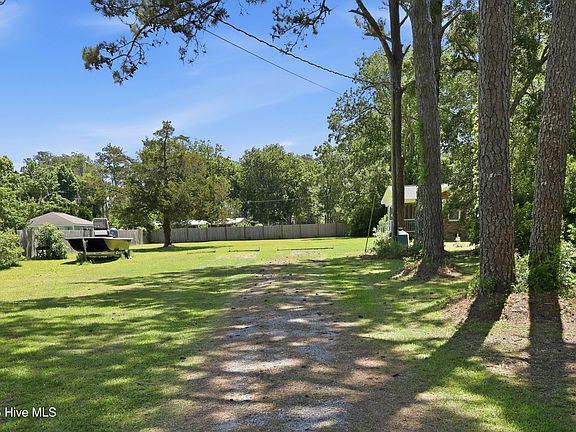 3rd image of 105 Straits Haven Road