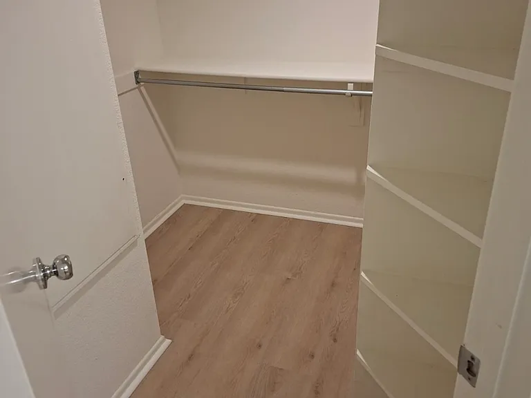 Walk in closet