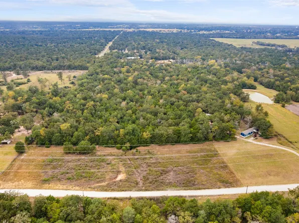 132 County Road 507, Fairfield, TX 75840