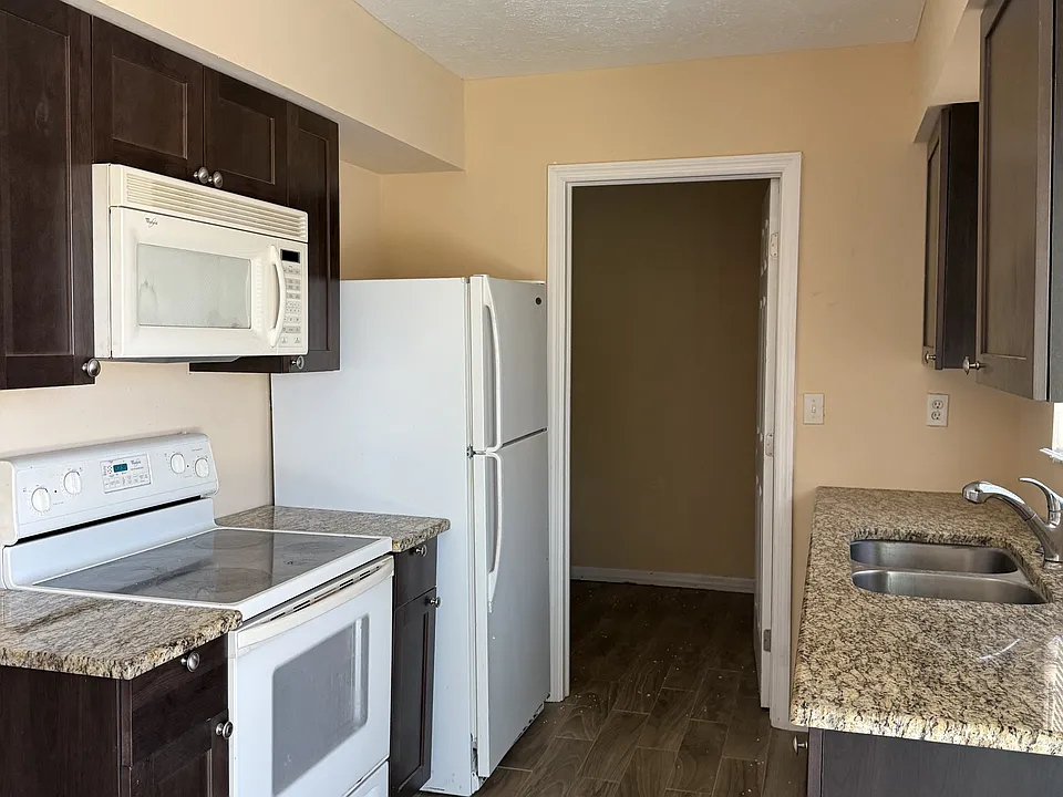 2236 Wolverton Ct