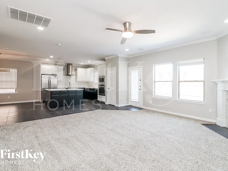 3805 Whisper Hollow Way — Photo 3