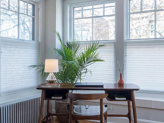 3rd image of 1465 W Balmoral Ave #2
