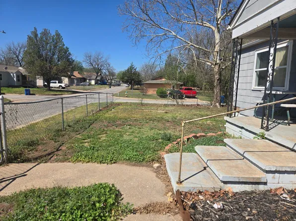 1402 E Elm Ave, Enid, OK 73701