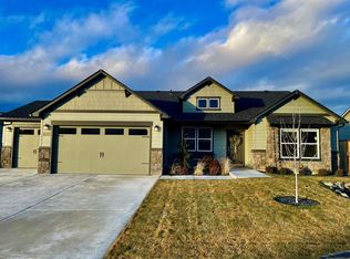 15 E 12th St, Deer Park, WA 99006