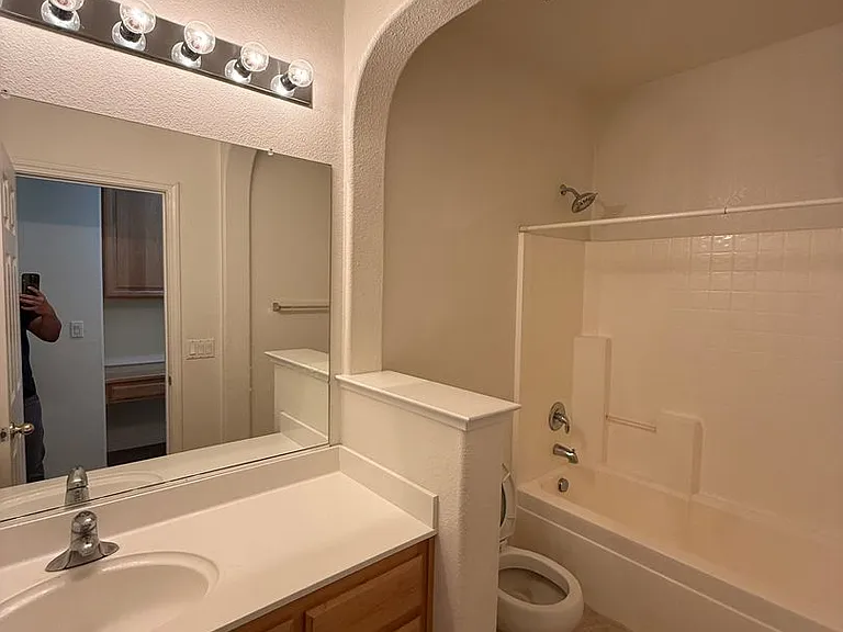 4724 Millner Way — Photo 6