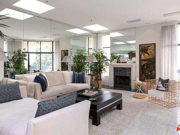 5th image of 935 Westbourne Dr APT 303