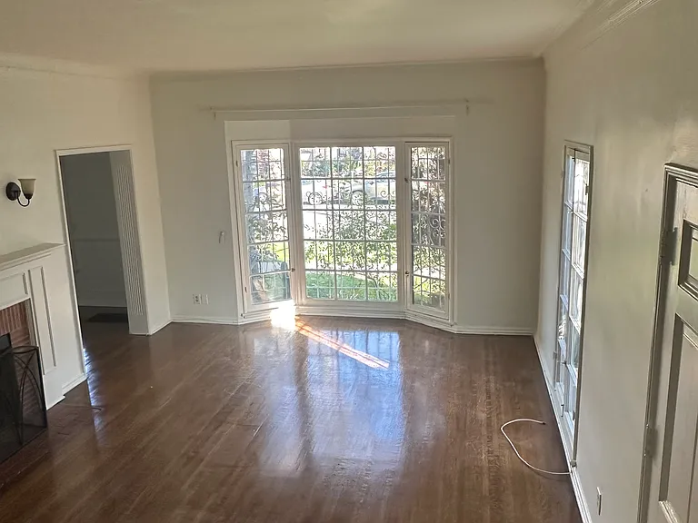 1227 S Crescent Heights Blvd #1227 — Photo 1