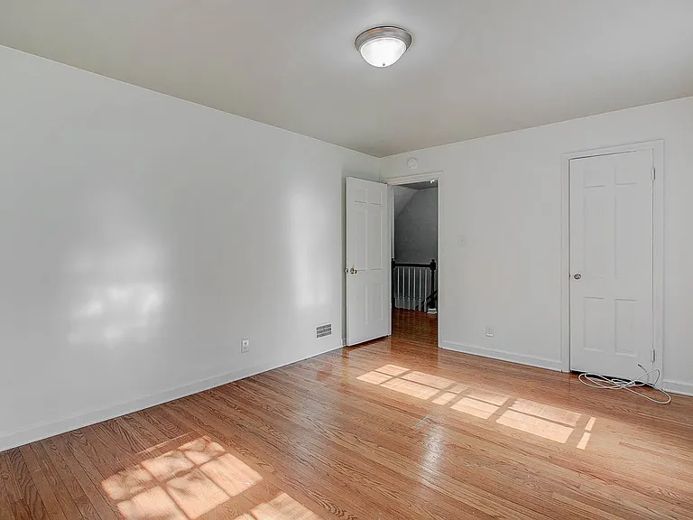 5043 Boulevard Pl — Photo 26