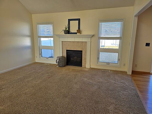 3rd image of 7922 S 155th Ave