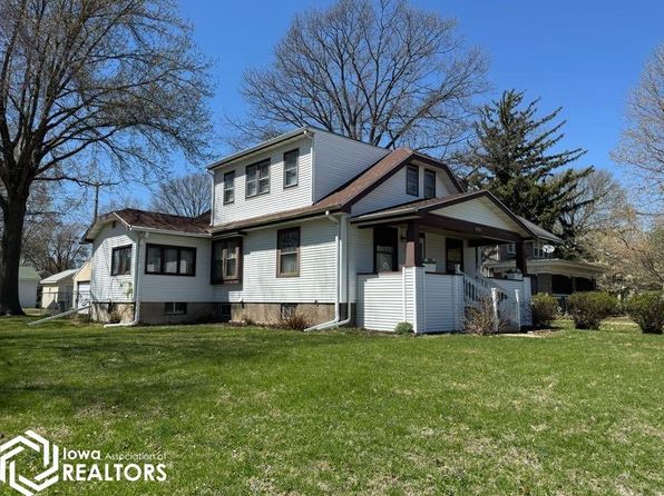 2007 River St, Burlington, IA 52601