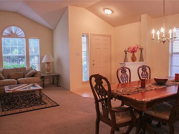3rd image of 3305 Admiral Dr
