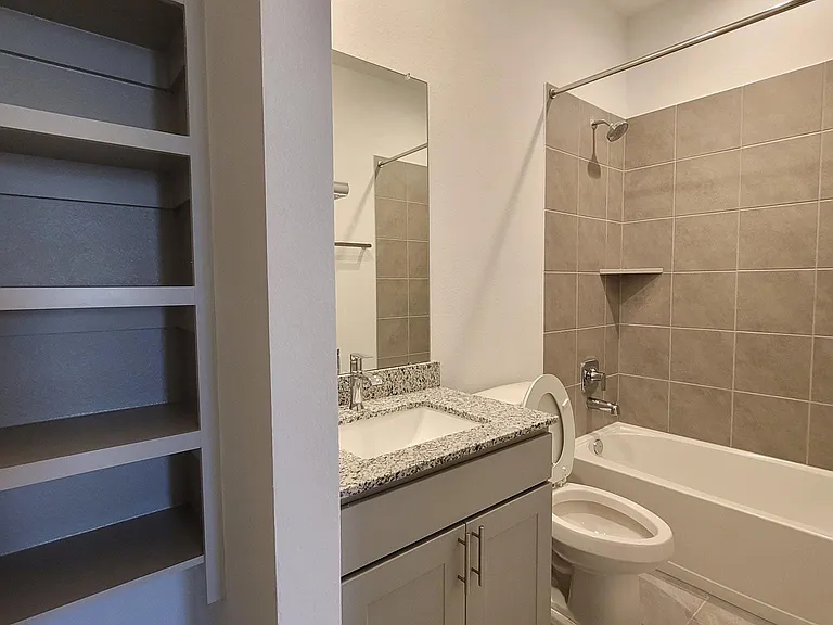 4915 Pine Haven Ln — Photo 18