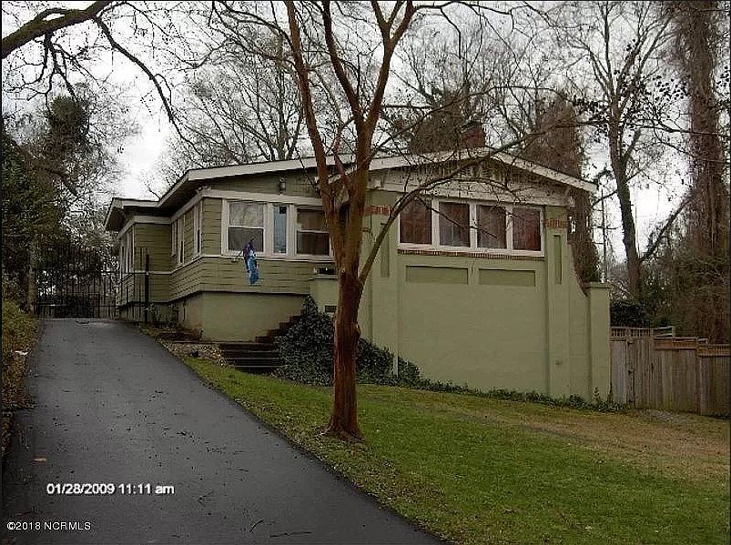 1st image of 427 W 4th St