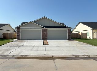 607 Briarbrook Ln, Valley Center, KS 67147
