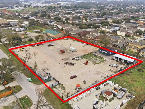 2902 Washington Dr, Houston, TX 77038