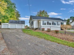 152 S Mapleleaf Rd, Lapeer, MI 48446