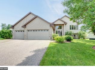 2307 Coldwater Xing, Mayer, MN 55360