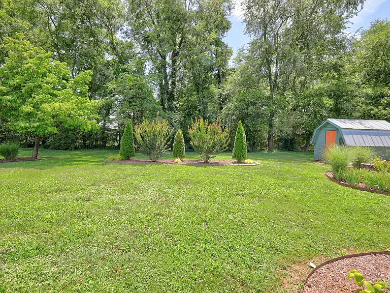 3215 Arthur Dr — Photo 36