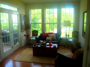 6 River Ln, Delanco, NJ 08075