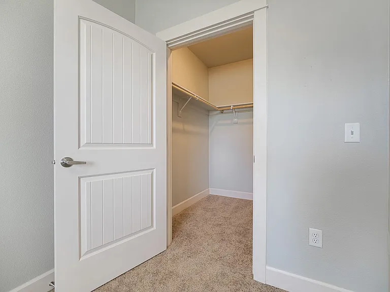 Webster Ridge Apartments — Photo 105