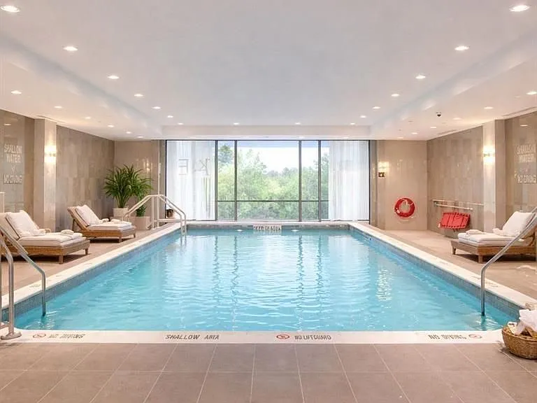 150 Main St W #Penthouse 10 — Photo 13