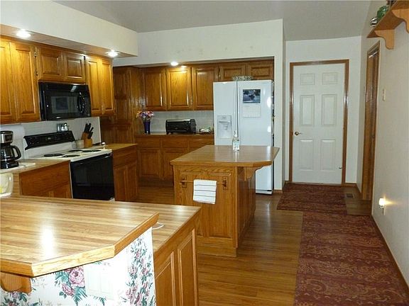 4th image of 5 Lockhart Cir