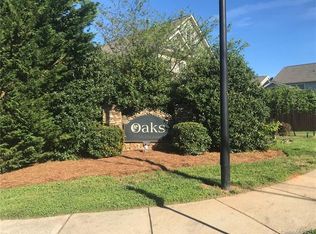 8231 Dumphries Dr, Huntersville, NC 28078
