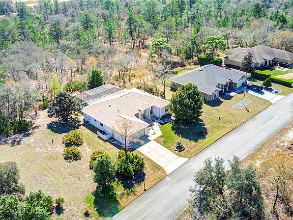 5th image of 34 Dahlia Ct N