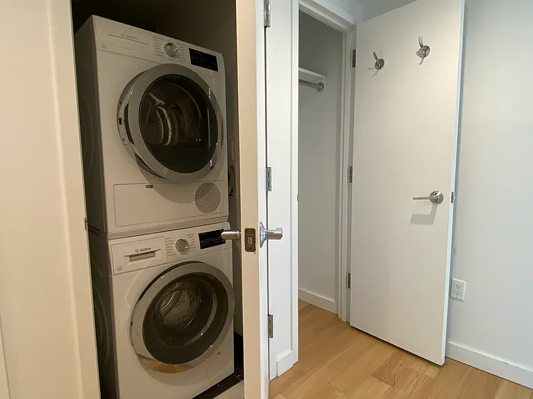 150 Union Ave #7R — Photo 8