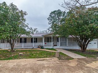 528 Ammons Rd, Selmer, TN 38375