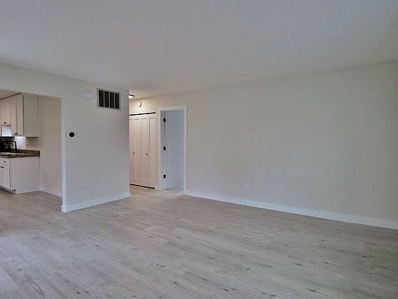 3rd image of 1053 Newport Hbr #1053