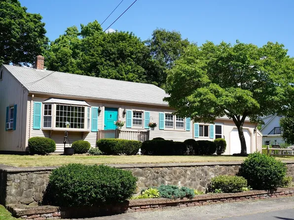 15 Phillips St, North Attleboro, MA 02760
