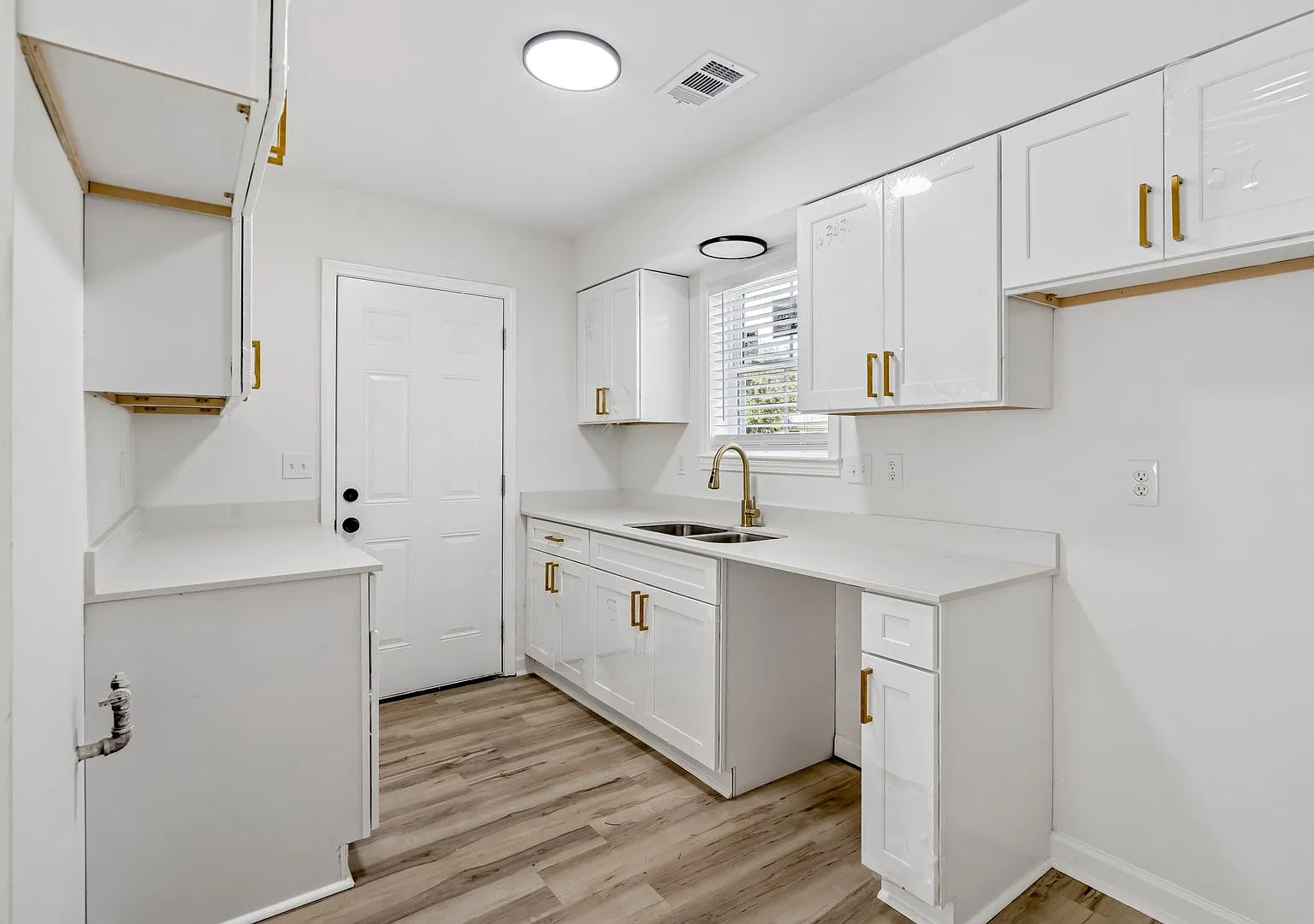 5304 Bitter Creek Dr — Photo 4