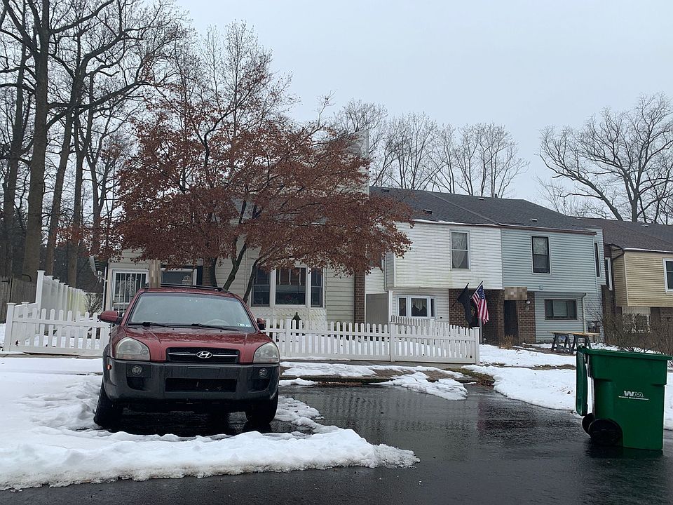 2nd image of 1630 Horace Ct
