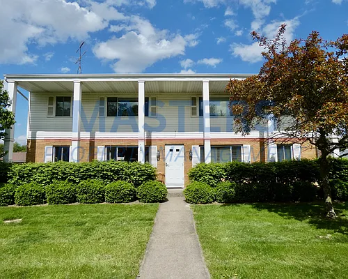 135 Edgewood Dr Photo 1